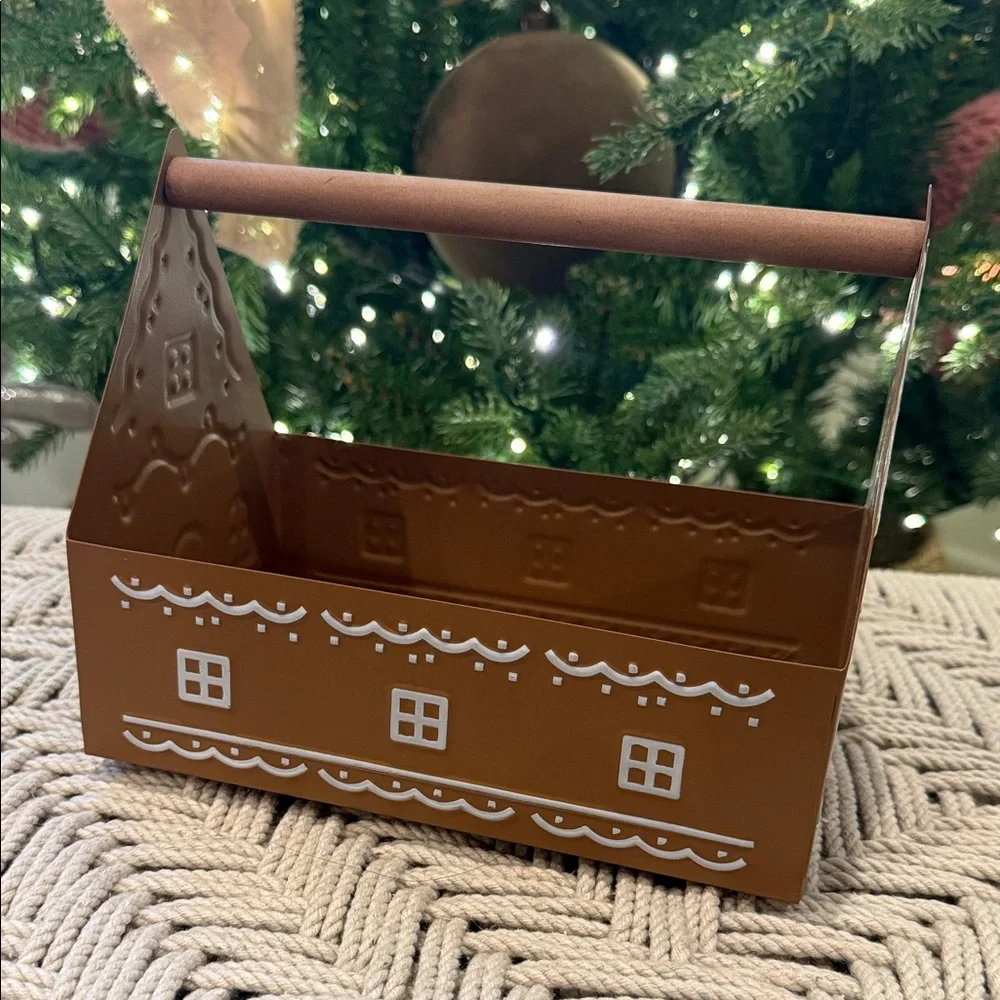 Target Christmas gingerbread house Tin box gift